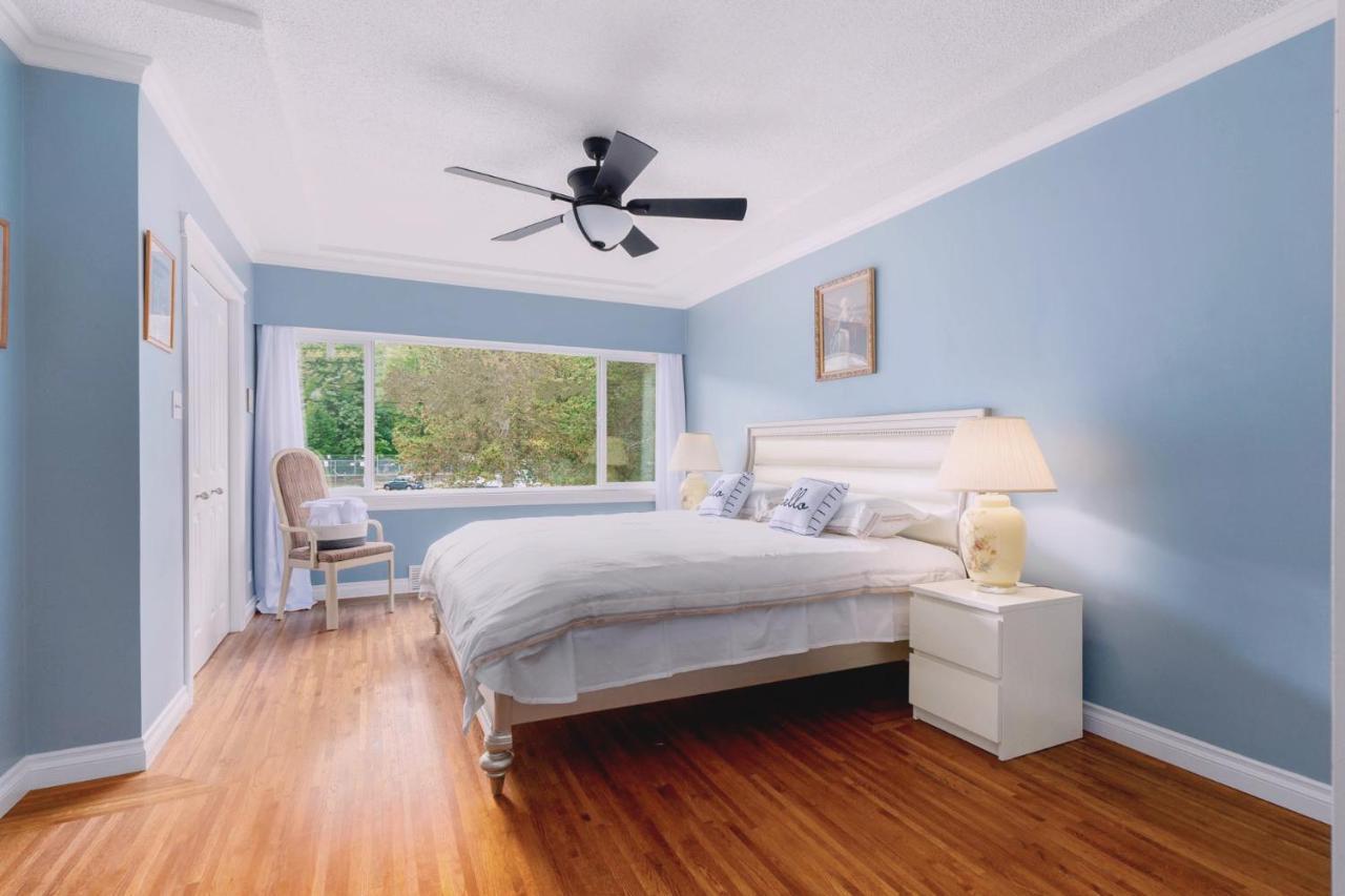 Lovely 3 Bedroom Port Moody Spacious Home 6 People Free Parking Екстер'єр фото